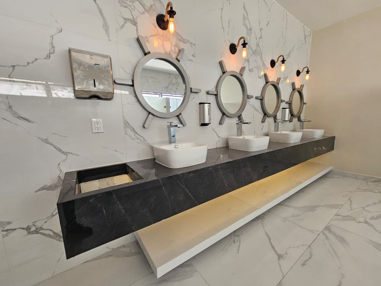 Proyecto IGLO - Club Naval